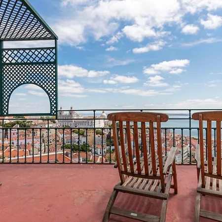 Plum Guide - Seafarer Terrace Апартаменты *