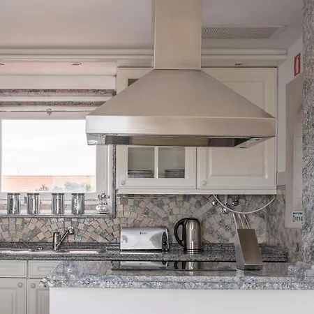 Apartment Plum Guide - Seafarer Terrace