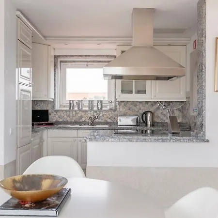 Apartment Plum Guide - Seafarer Terrace *