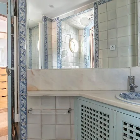 Apartment Plum Guide - Seafarer Terrace Lissabon